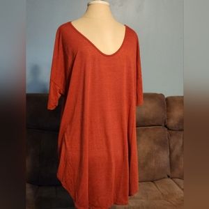 Old Navy rust colored lightweight tee, short slv sz 3x. Shirt tail hem